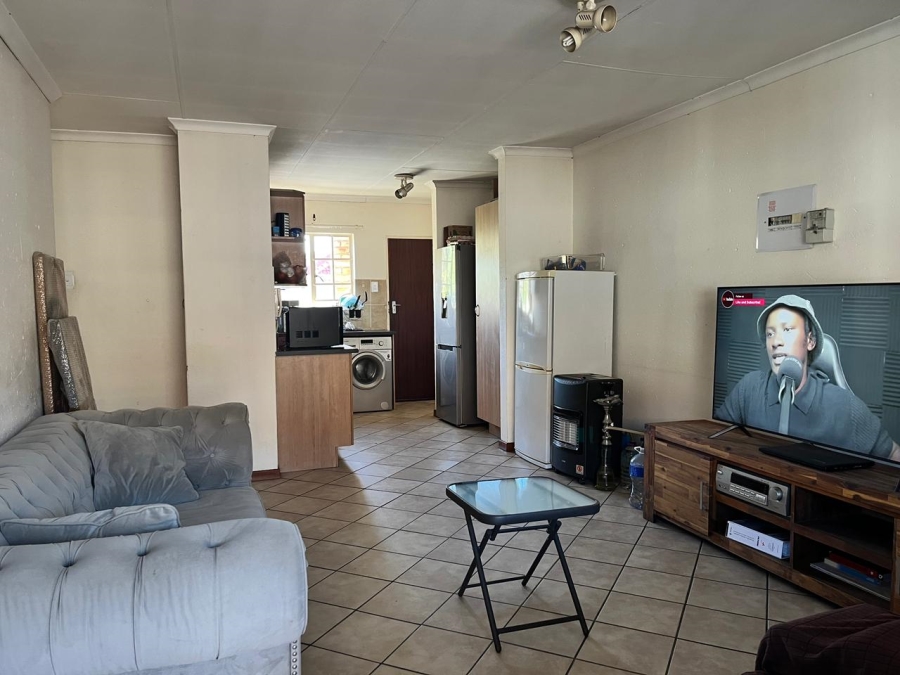 2 Bedroom Property for Sale in Vorna Valley Gauteng