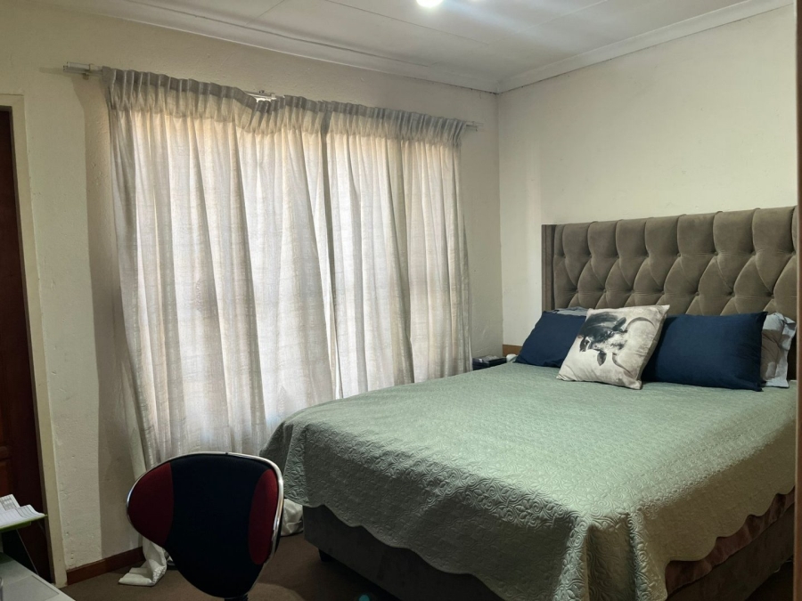 2 Bedroom Property for Sale in Vorna Valley Gauteng