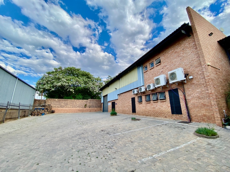 To Let Commercial Property for Rent in North Riding Gauteng