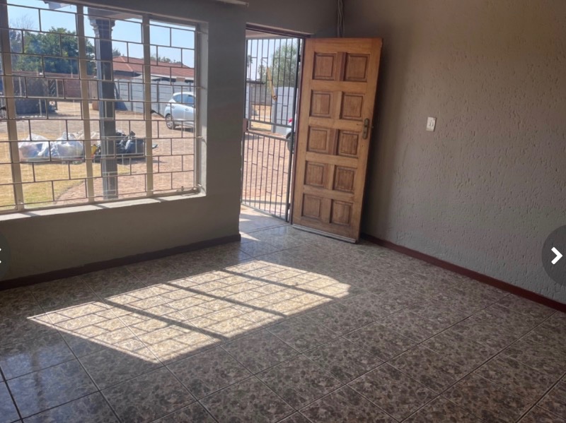 To Let 3 Bedroom Property for Rent in Marister Gauteng