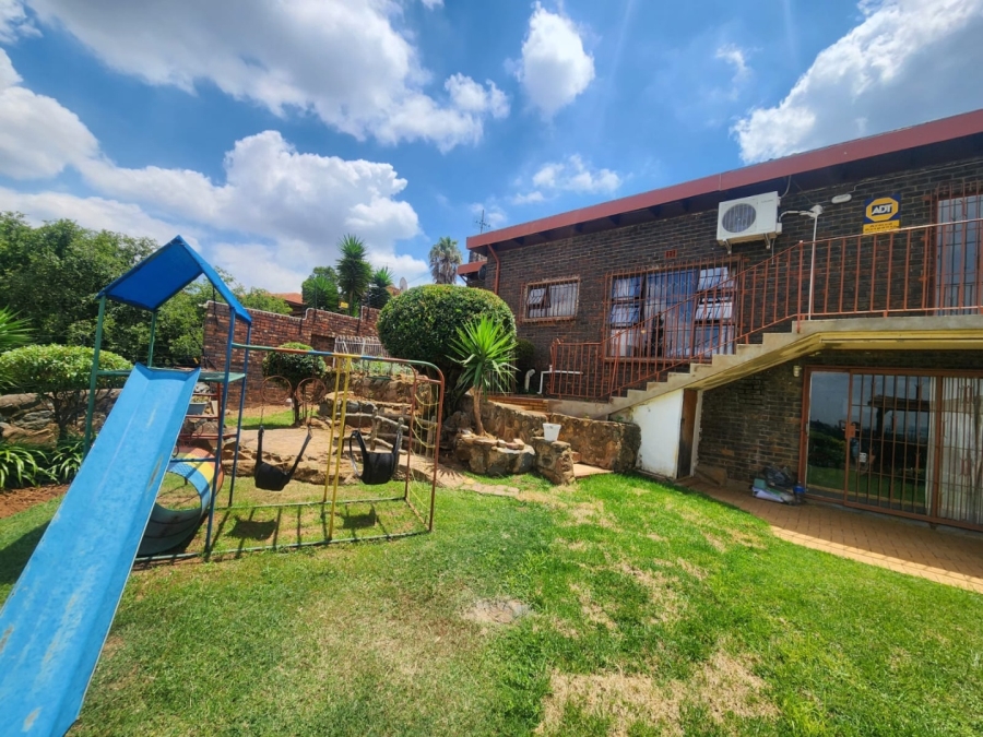 3 Bedroom Property for Sale in Bassonia Gauteng
