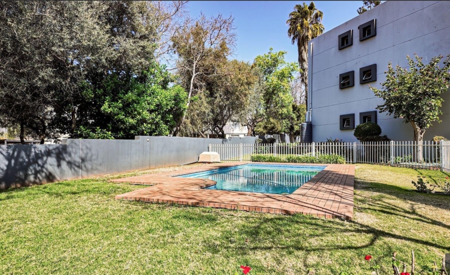 To Let 1 Bedroom Property for Rent in Sandown Gauteng