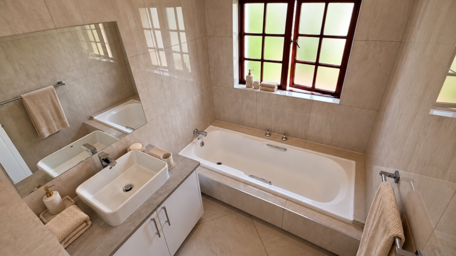 To Let 3 Bedroom Property for Rent in Lonehill Gauteng