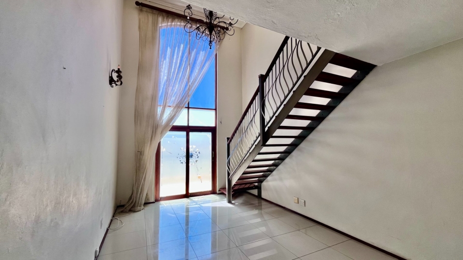 2 Bedroom Property for Sale in Erand Gardens Gauteng