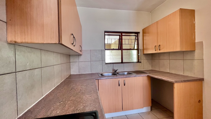 2 Bedroom Property for Sale in Erand Gardens Gauteng