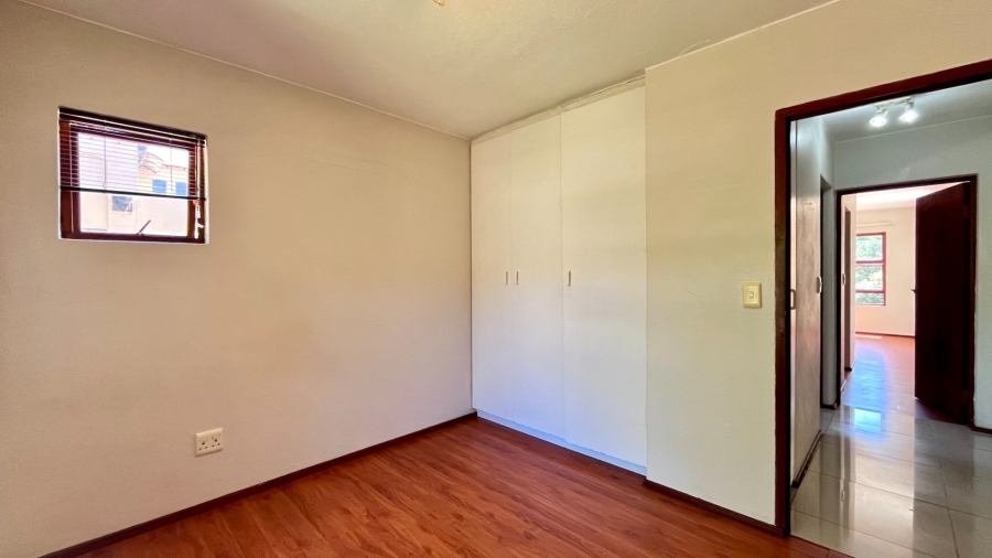2 Bedroom Property for Sale in Erand Gardens Gauteng