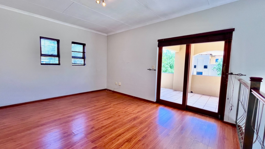 2 Bedroom Property for Sale in Erand Gardens Gauteng