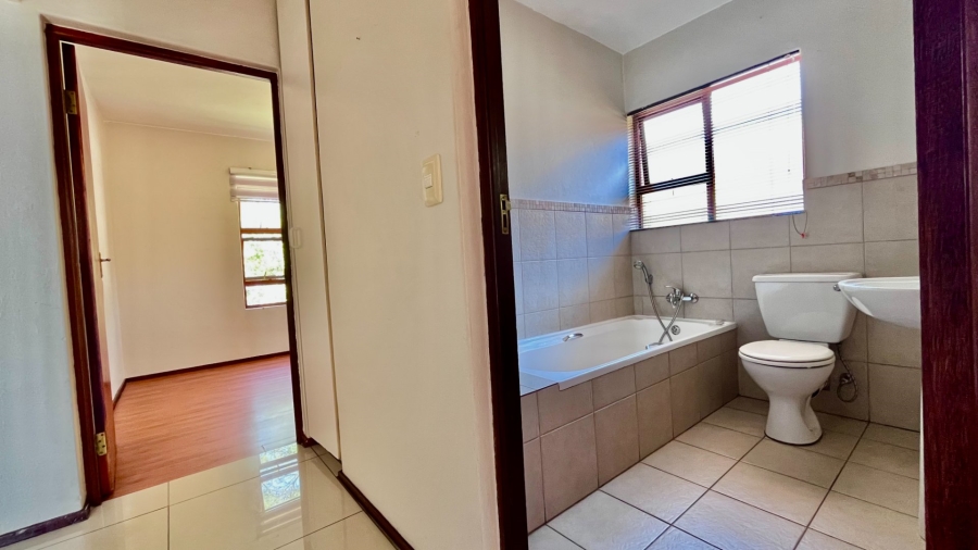 To Let 2 Bedroom Property for Rent in Erand Gardens Gauteng