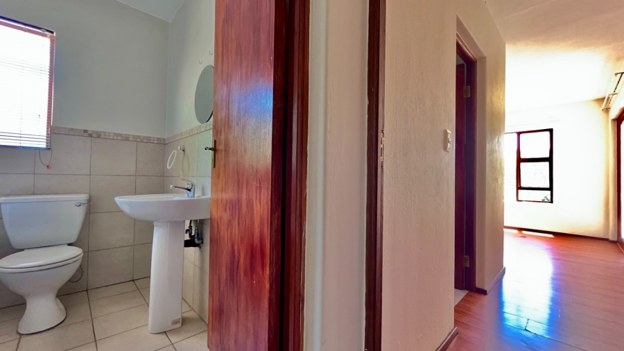 To Let 2 Bedroom Property for Rent in Erand Gardens Gauteng