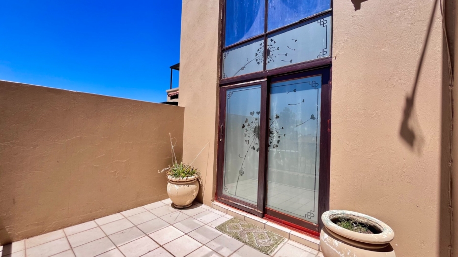 To Let 2 Bedroom Property for Rent in Erand Gardens Gauteng