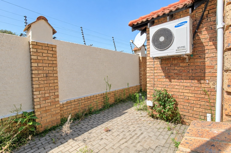 2 Bedroom Property for Sale in Sagewood Gauteng