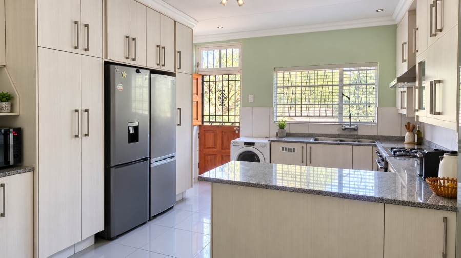 3 Bedroom Property for Sale in Bezuidenhout Valley Gauteng