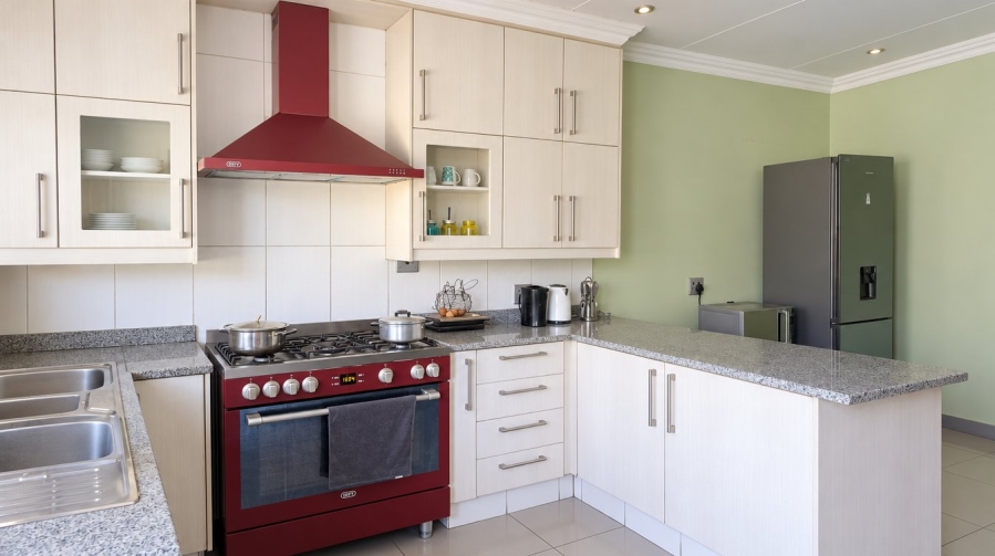 3 Bedroom Property for Sale in Bezuidenhout Valley Gauteng