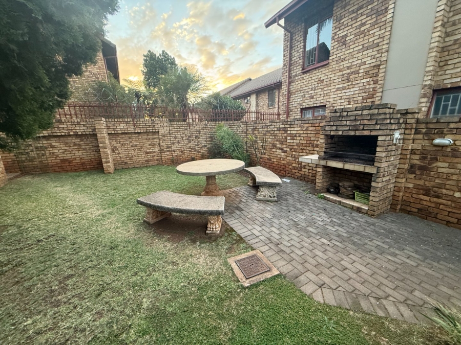 3 Bedroom Property for Sale in Zwartkop Gauteng