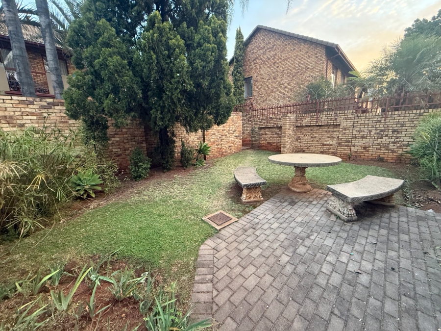 3 Bedroom Property for Sale in Zwartkop Gauteng