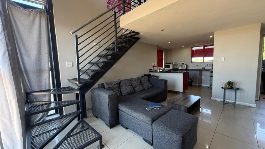 1 Bedroom Property for Sale in Rooihuiskraal North Gauteng