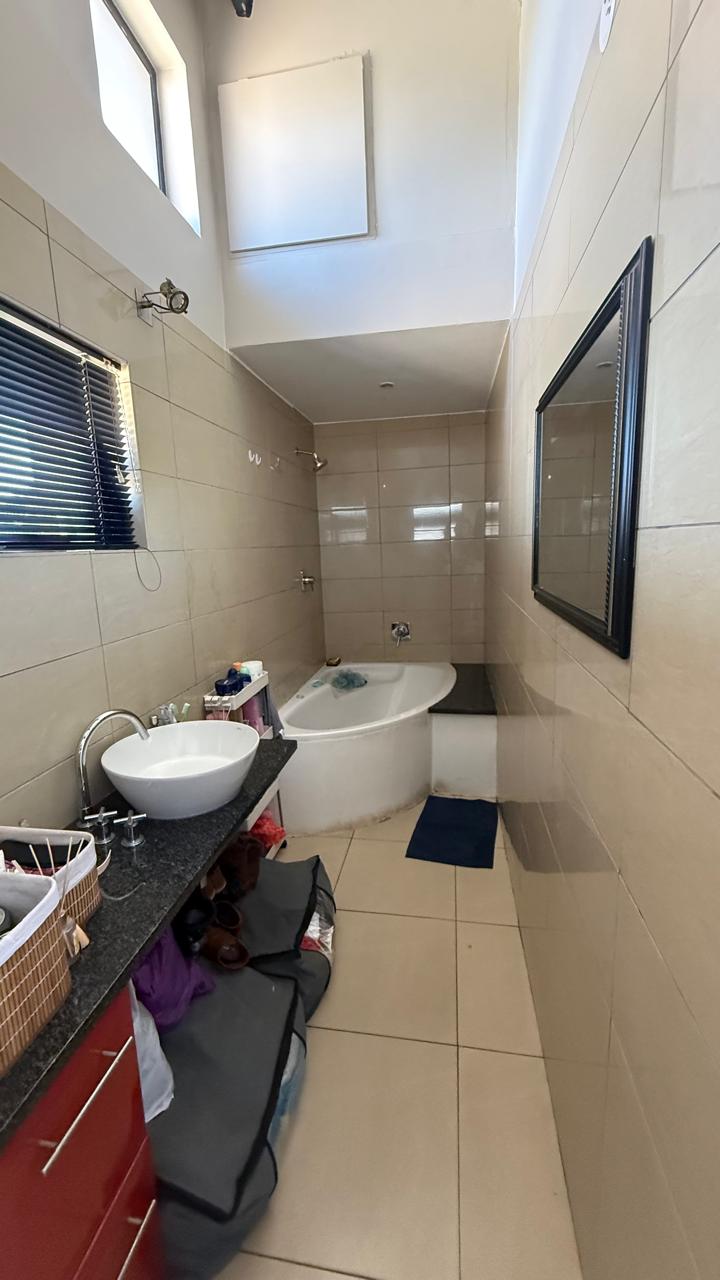 1 Bedroom Property for Sale in Rooihuiskraal North Gauteng