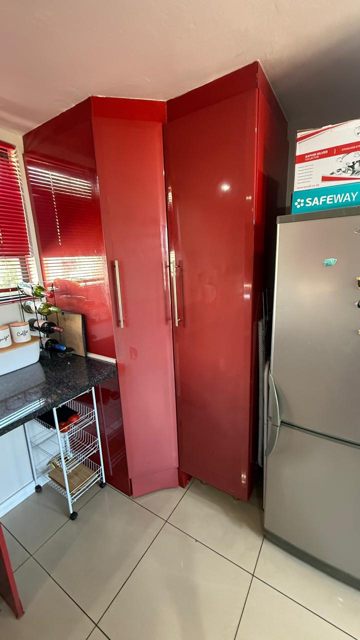 1 Bedroom Property for Sale in Rooihuiskraal North Gauteng