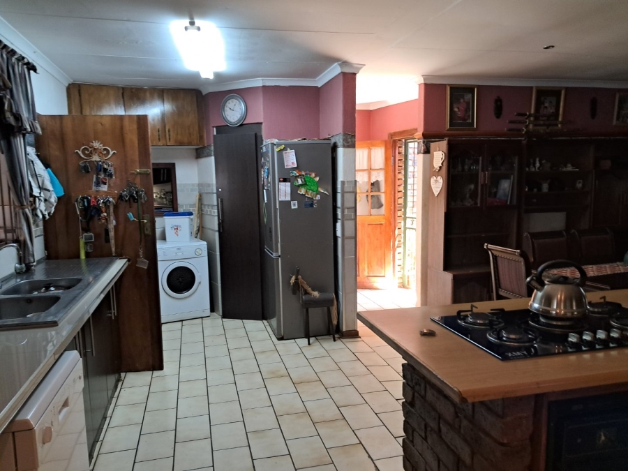 10 Bedroom Property for Sale in Chantelle Gauteng