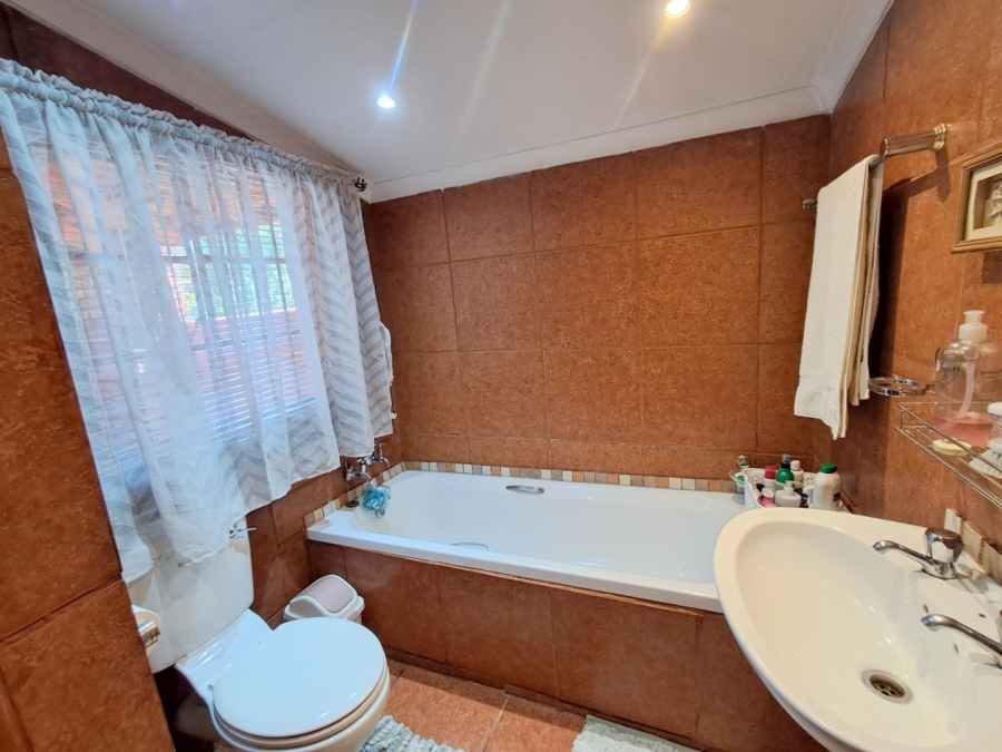 10 Bedroom Property for Sale in Chantelle Gauteng