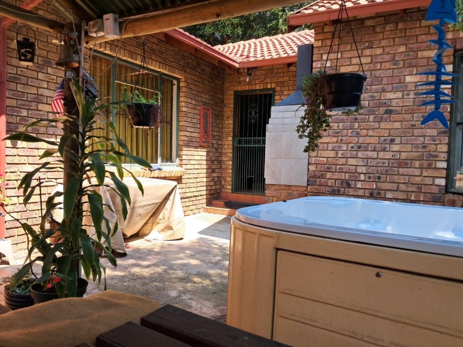 10 Bedroom Property for Sale in Chantelle Gauteng