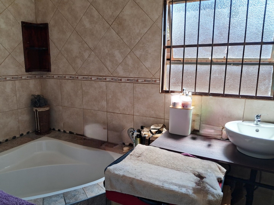 10 Bedroom Property for Sale in Chantelle Gauteng