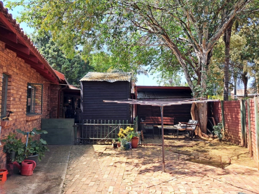 10 Bedroom Property for Sale in Chantelle Gauteng