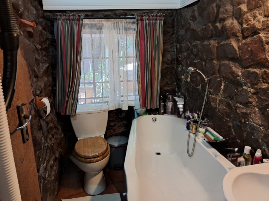 10 Bedroom Property for Sale in Chantelle Gauteng
