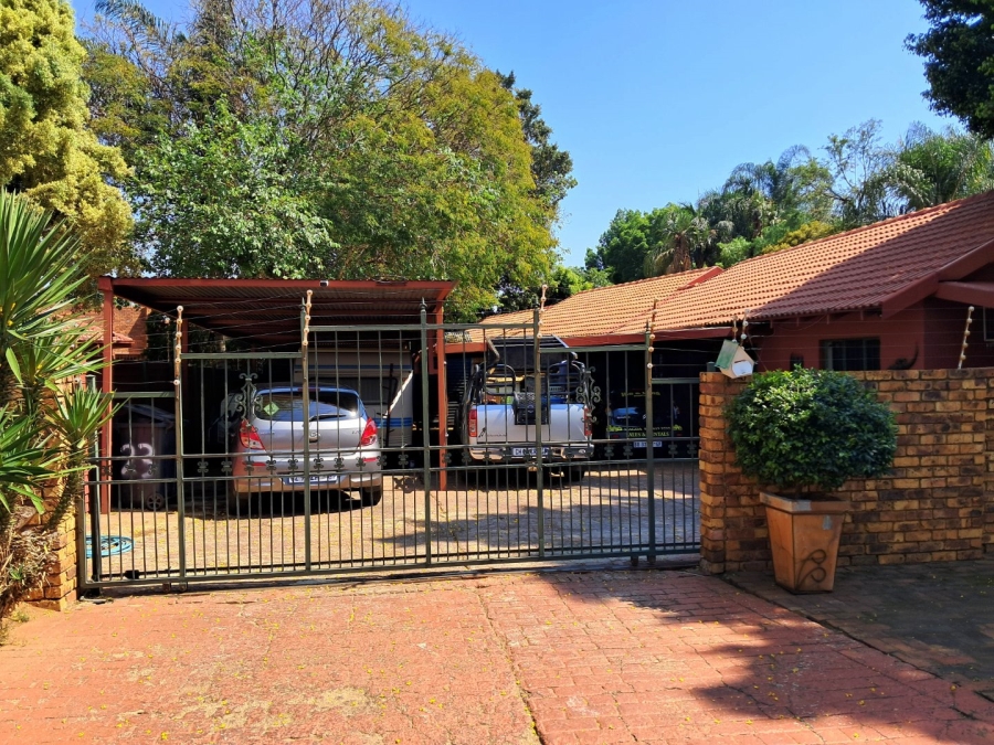 10 Bedroom Property for Sale in Chantelle Gauteng