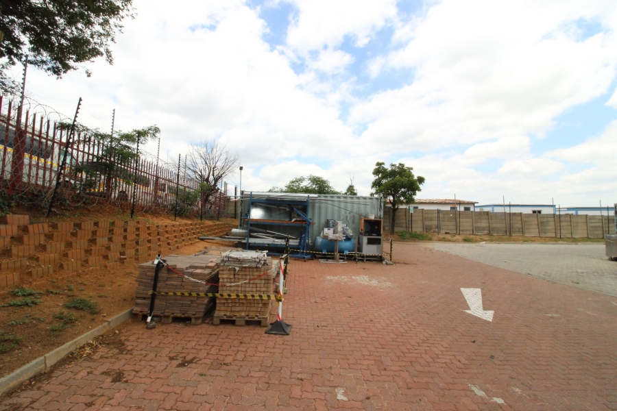 To Let Commercial Property for Rent in Halfway House Gauteng