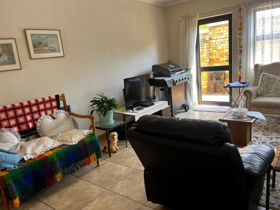 To Let 3 Bedroom Property for Rent in Beyers Park Gauteng