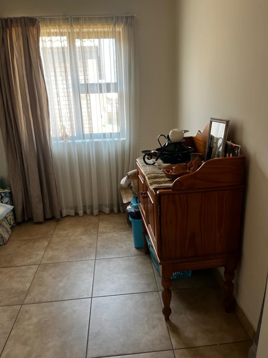 To Let 3 Bedroom Property for Rent in Beyers Park Gauteng