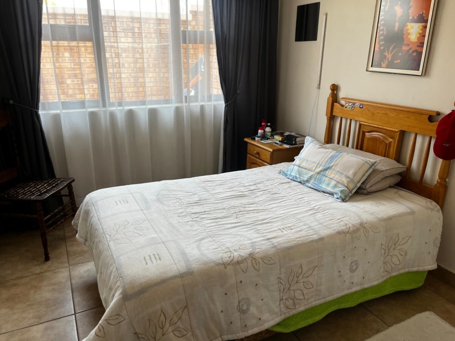 To Let 3 Bedroom Property for Rent in Beyers Park Gauteng
