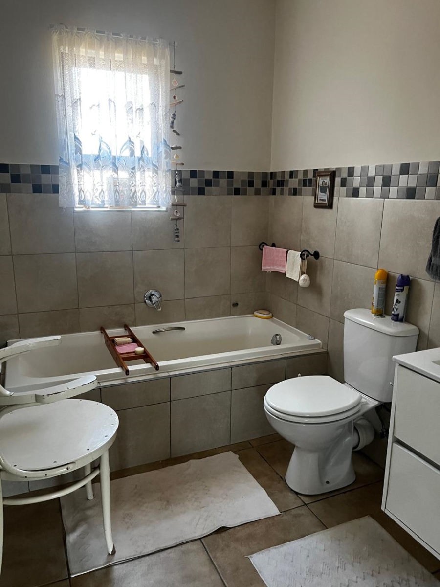 To Let 3 Bedroom Property for Rent in Beyers Park Gauteng