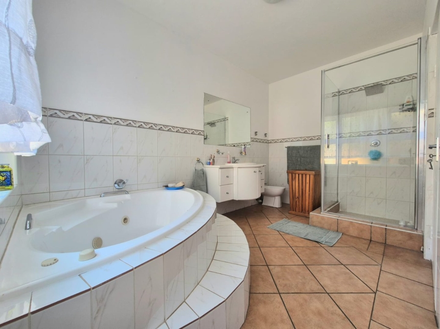 5 Bedroom Property for Sale in Centurion Golf Estate Gauteng