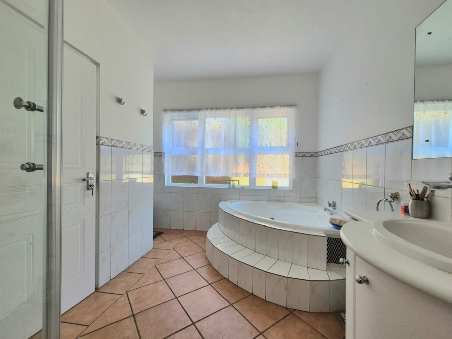 5 Bedroom Property for Sale in Centurion Golf Estate Gauteng