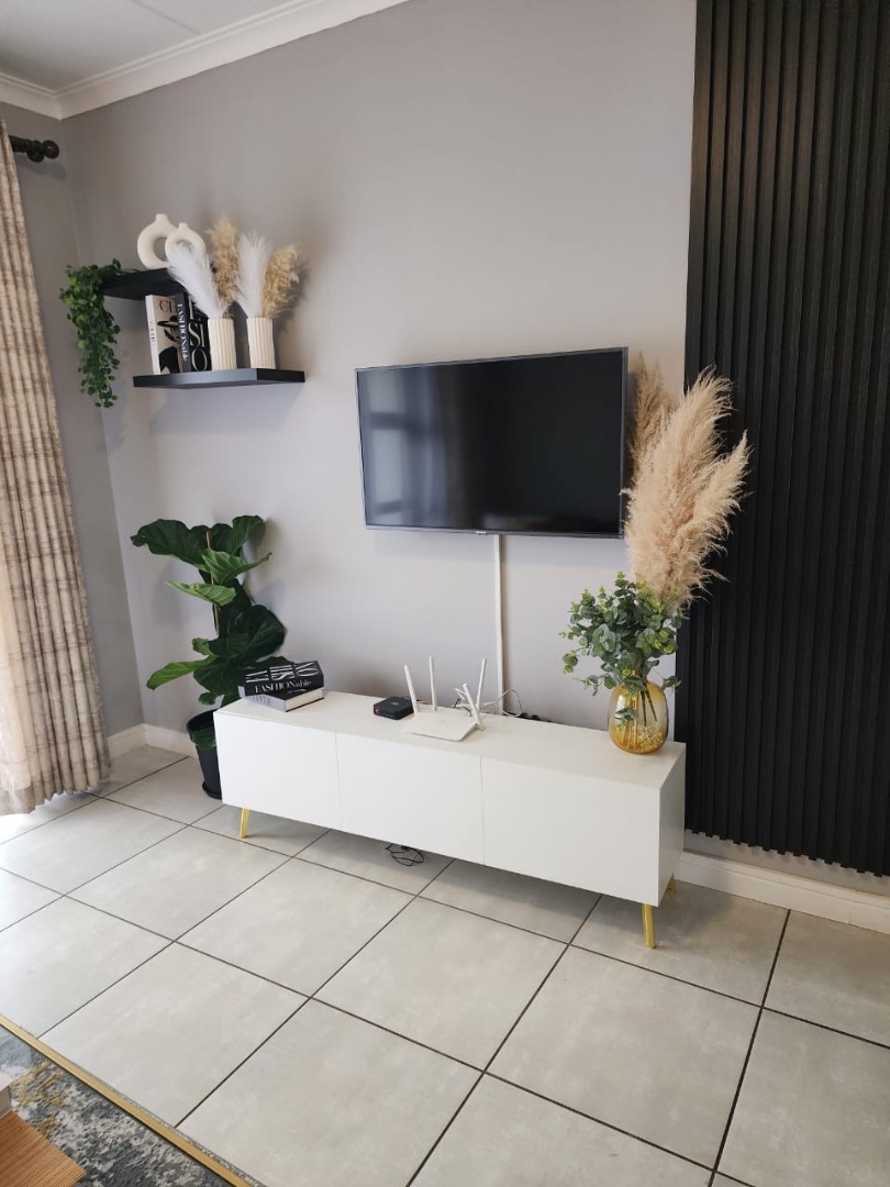 1 Bedroom Property for Sale in Willow Park Manor Gauteng