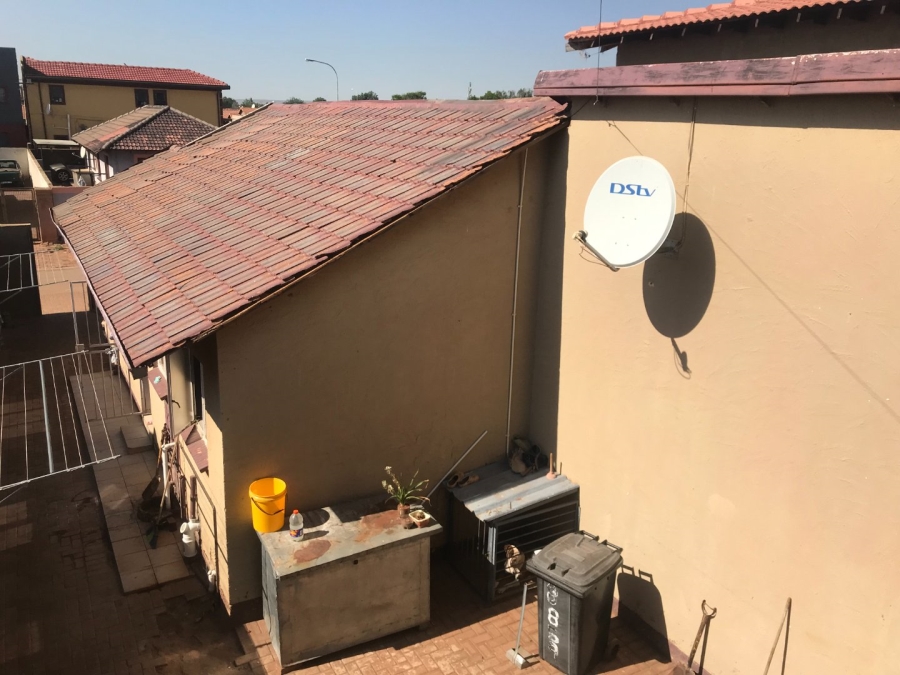 9 Bedroom Property for Sale in Protea Glen Gauteng