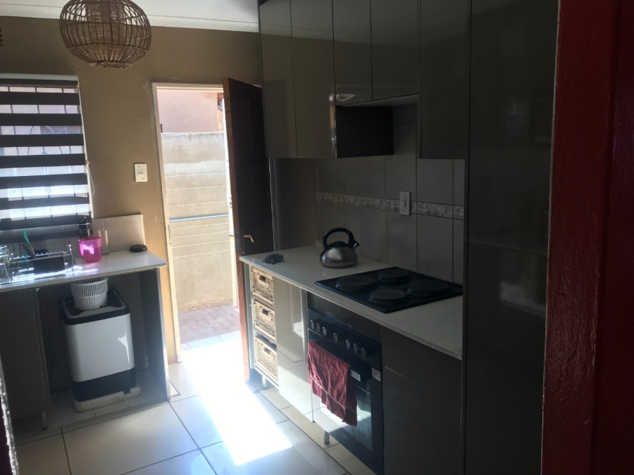 9 Bedroom Property for Sale in Protea Glen Gauteng
