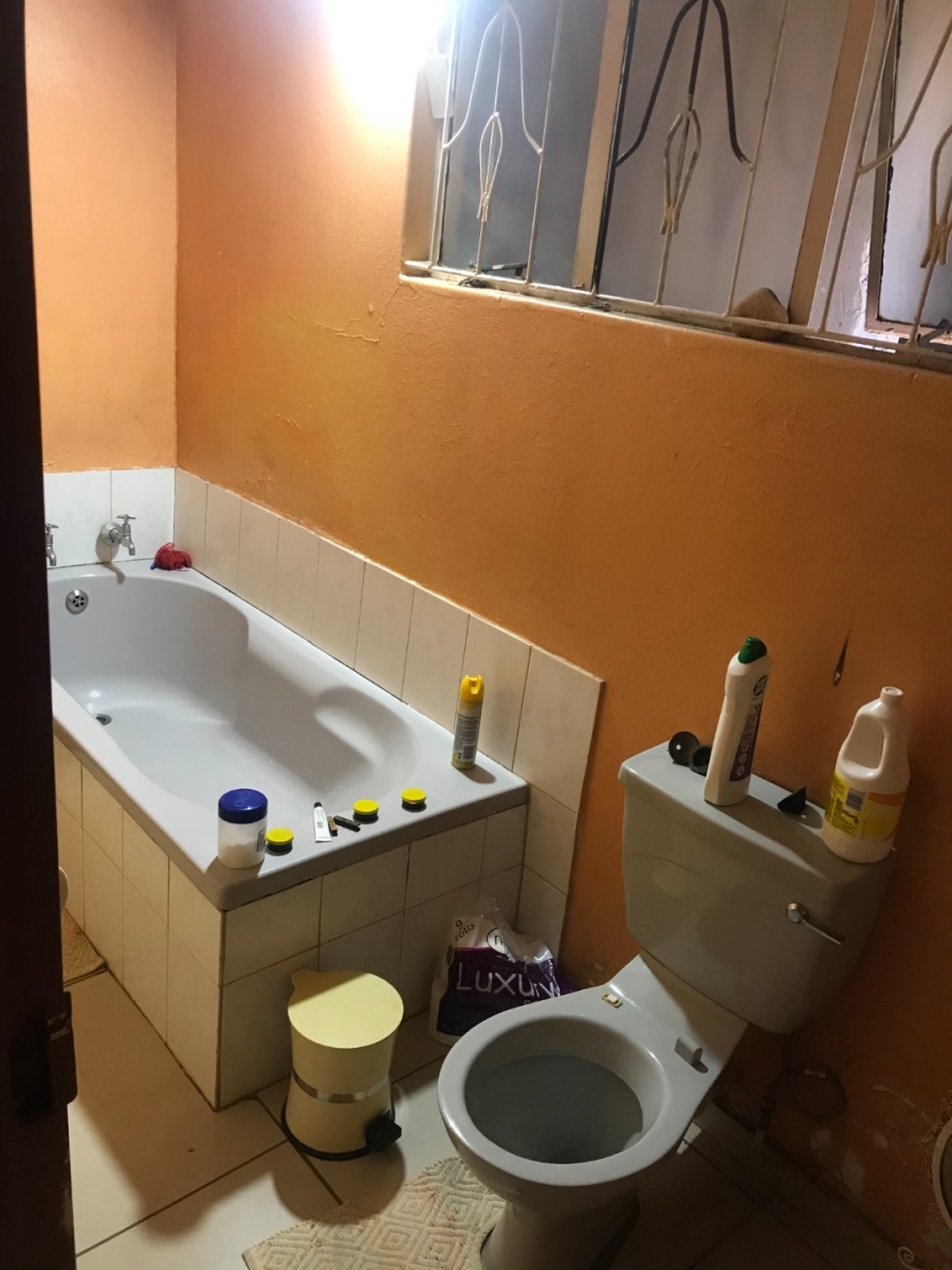 9 Bedroom Property for Sale in Protea Glen Gauteng