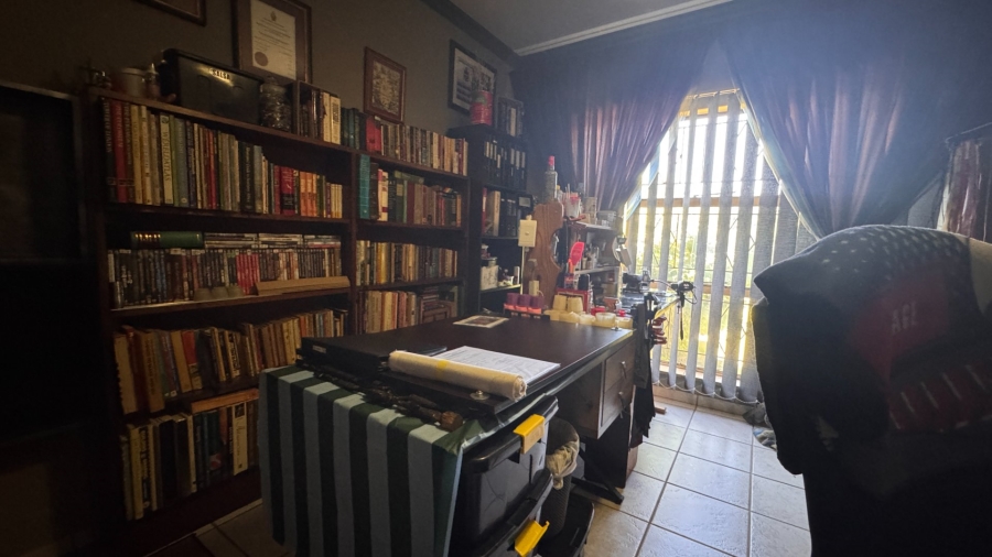 4 Bedroom Property for Sale in Three Rivers East Gauteng