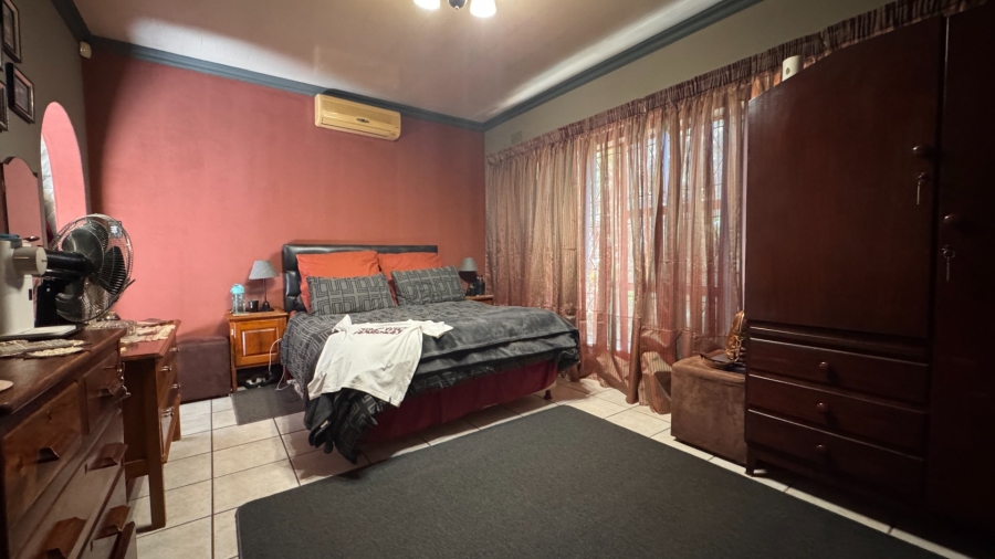 4 Bedroom Property for Sale in Three Rivers East Gauteng