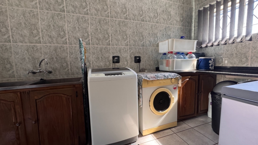 4 Bedroom Property for Sale in Three Rivers East Gauteng