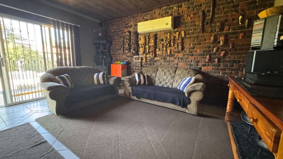 4 Bedroom Property for Sale in Three Rivers East Gauteng