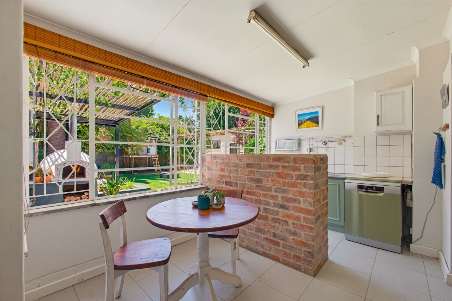  Bedroom Property for Sale in Airfield Gauteng