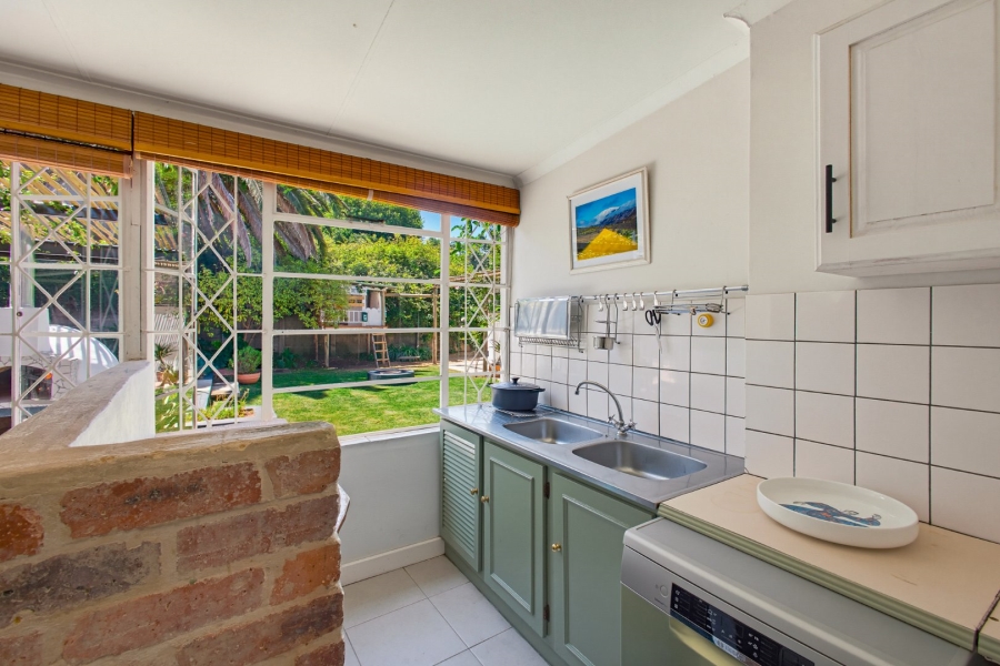  Bedroom Property for Sale in Airfield Gauteng