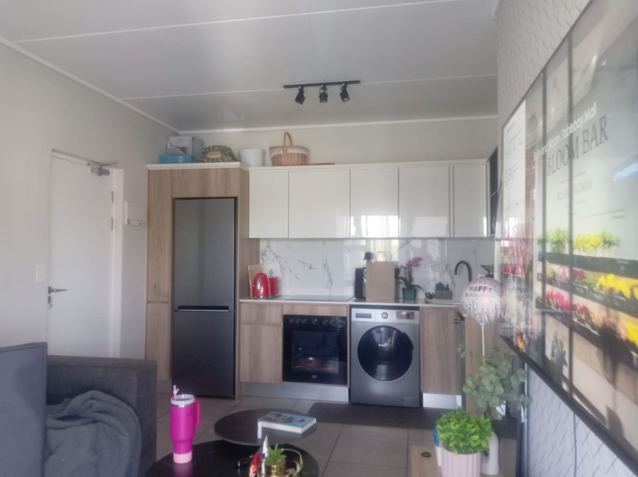 To Let 1 Bedroom Property for Rent in Waterfall Gauteng