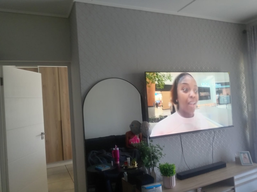 To Let 1 Bedroom Property for Rent in Waterfall Gauteng