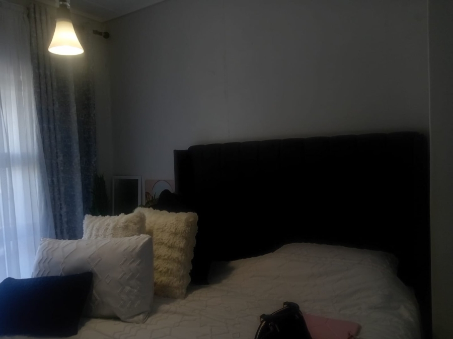To Let 1 Bedroom Property for Rent in Waterfall Gauteng