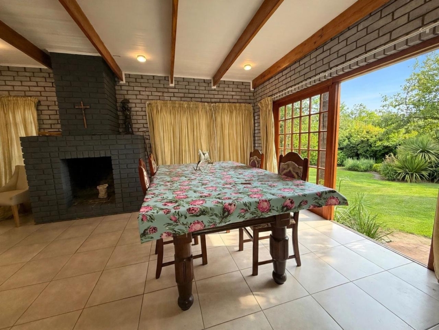 5 Bedroom Property for Sale in Moreleta Park Gauteng